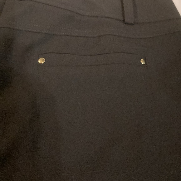 Cache black Capri style bottoms size 6 - Picture 9 of 12